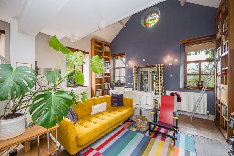 Sitting Room- click for photo gallery